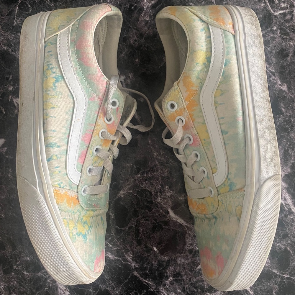 Vans - Picture 6 of 7